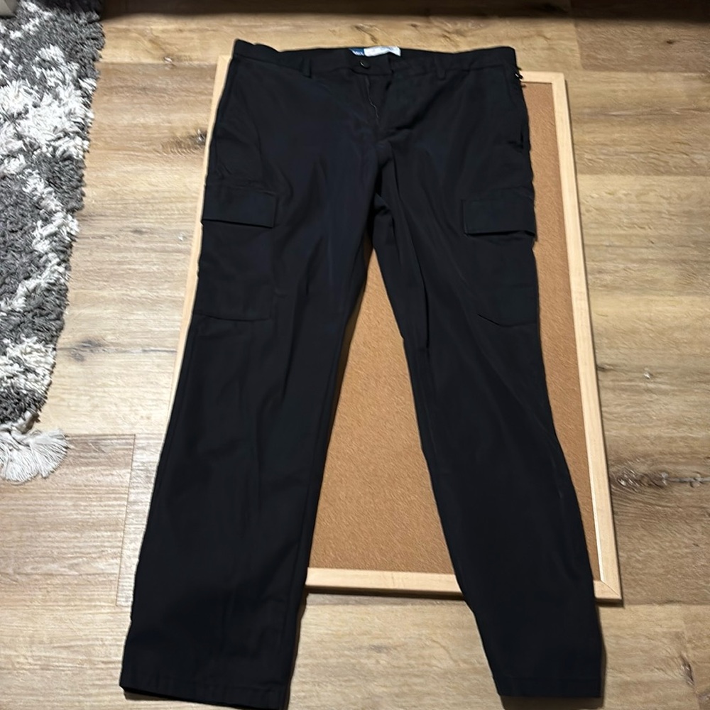 Old Navy 36 x 32 Cargo Pants